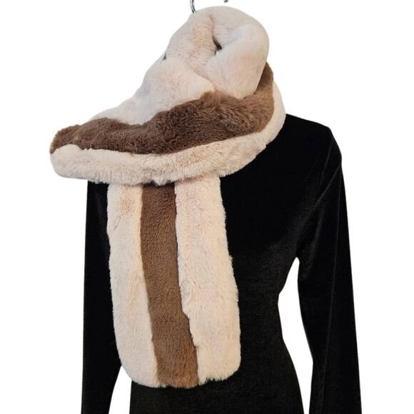 Faux Fur Tan and Beige Scraf Soft and Cozy - Picture 1 of 5